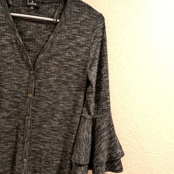 Lulus Jony heathered ribbed button up  midi Dres Medium,,3/4 bell sleeves NWT - Picture 6 of 11